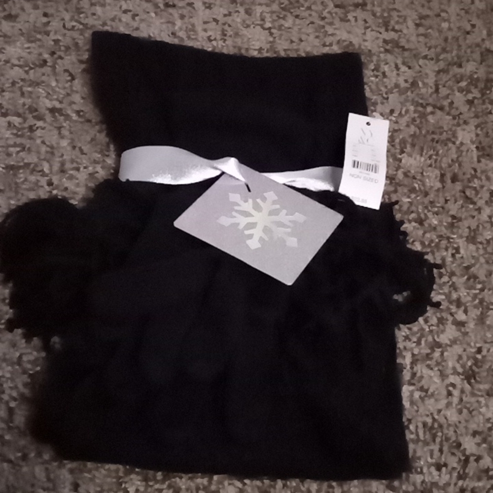 Scarf and gloves